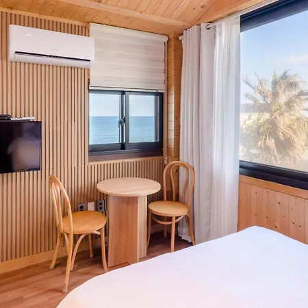On The Sea Pension Jeju Exterior photo