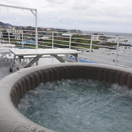 On The Sea Pension Jeju Exterior photo