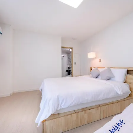 On The Sea Pension Jeju Exterior photo