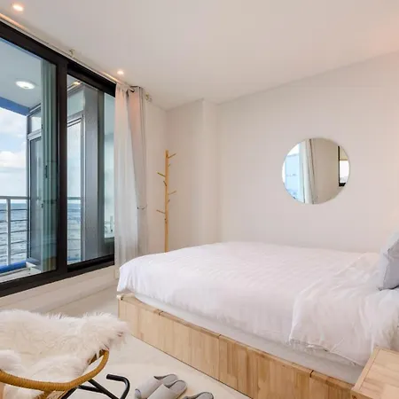 On The Sea Pension Jeju Exterior photo