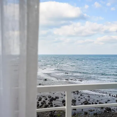On The Sea Pension Jeju Exterior photo